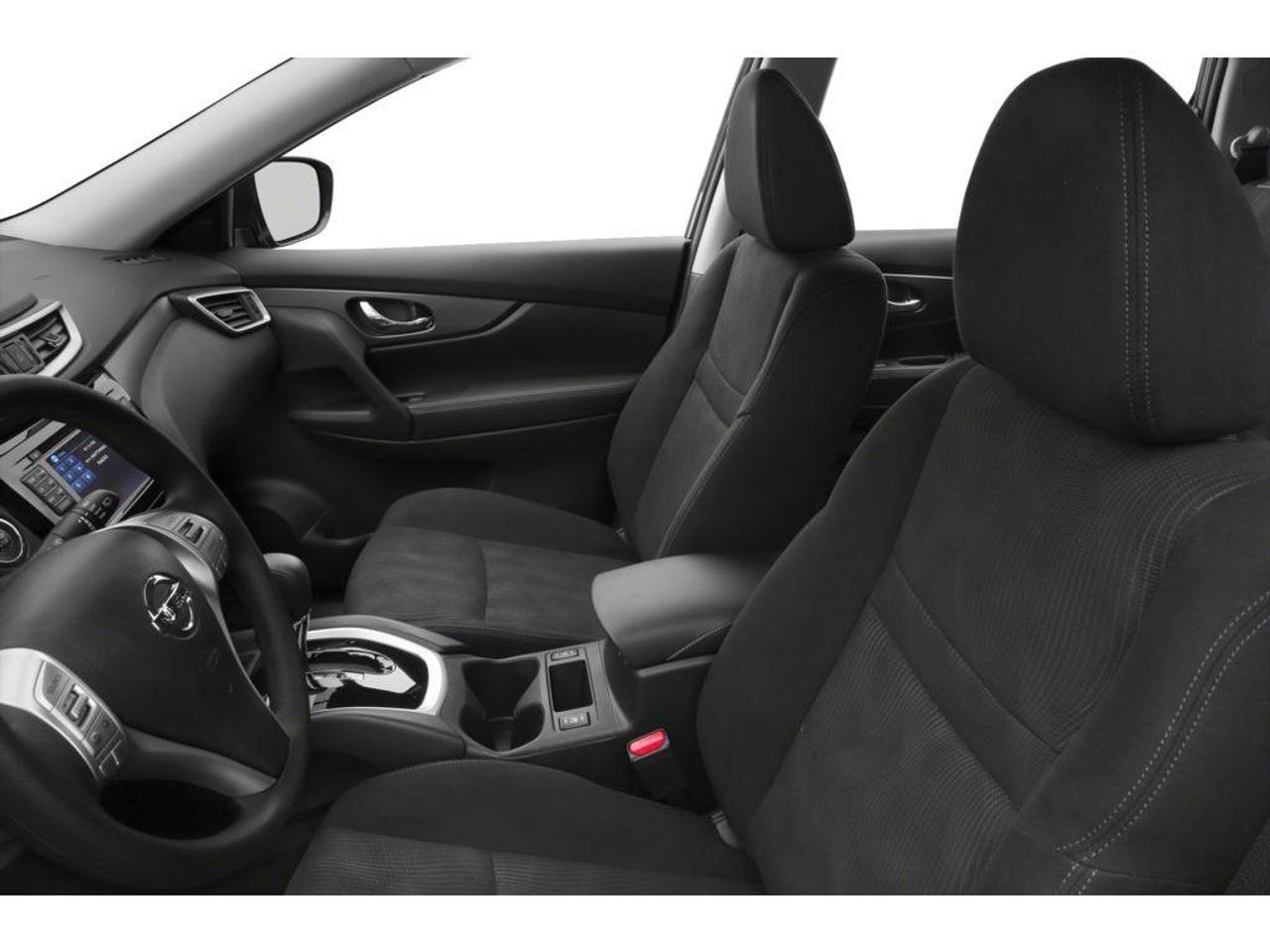 2016 Nissan Rogue SV Photo