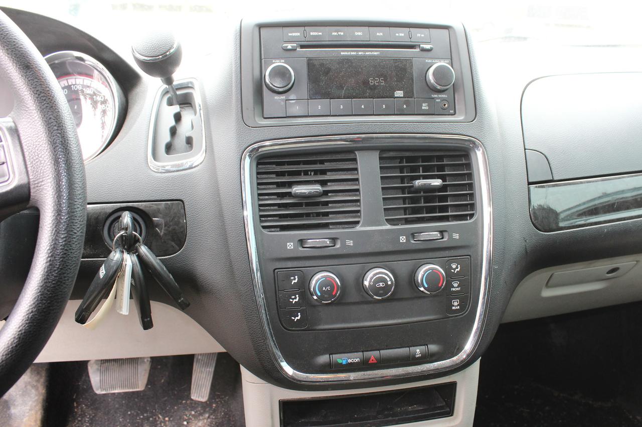 2015 Dodge Grand Caravan SXT Photo