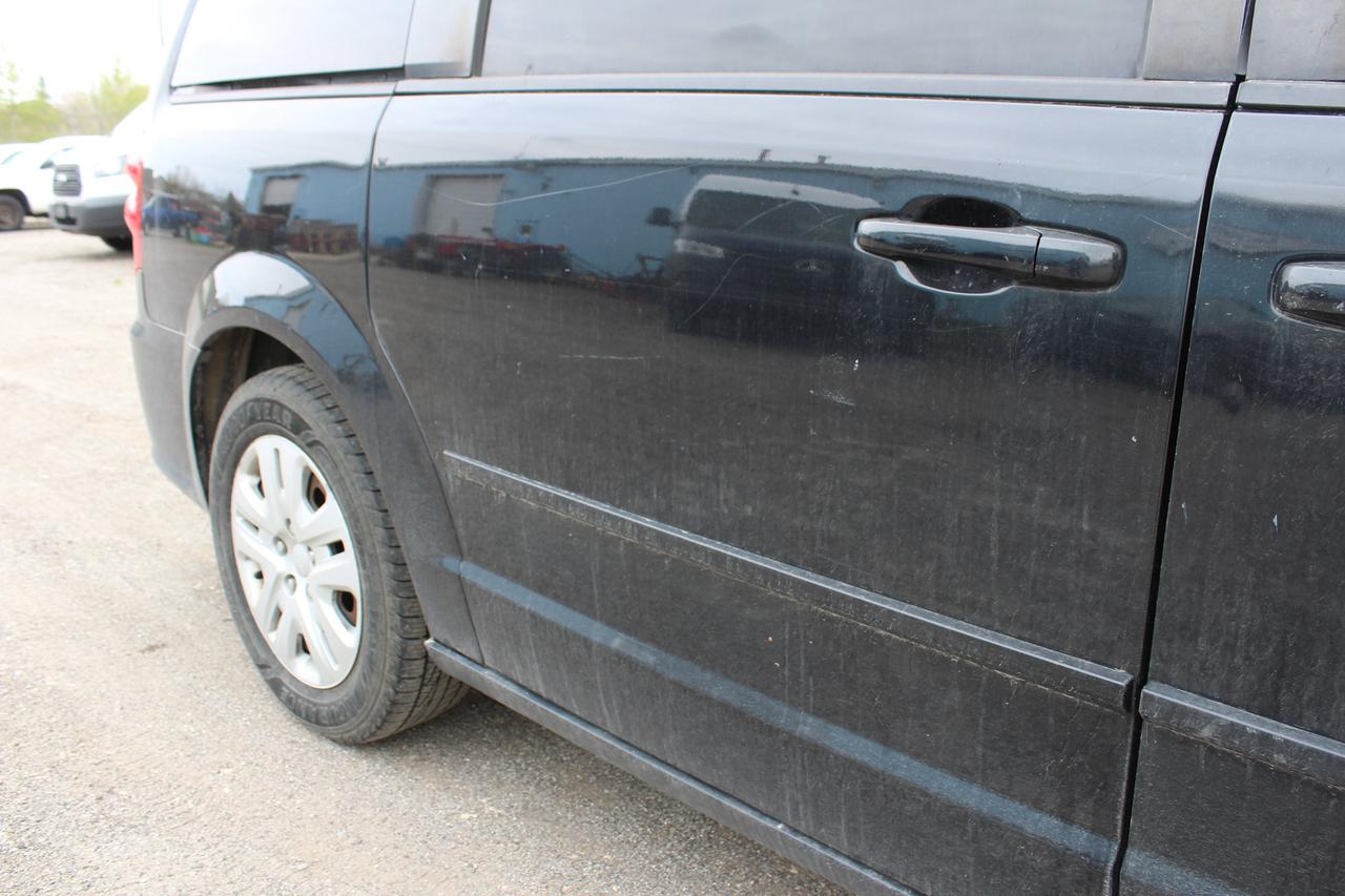 2015 Dodge Grand Caravan SXT Photo