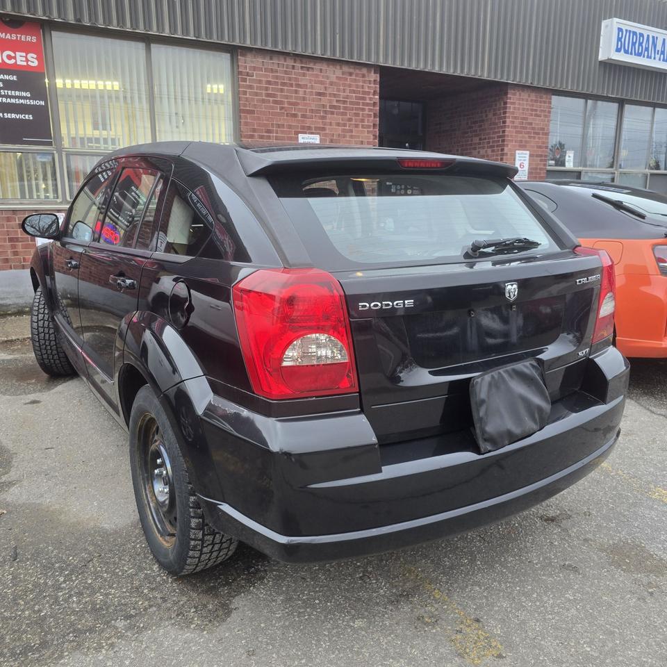 2011 Dodge Caliber SXT Photo3