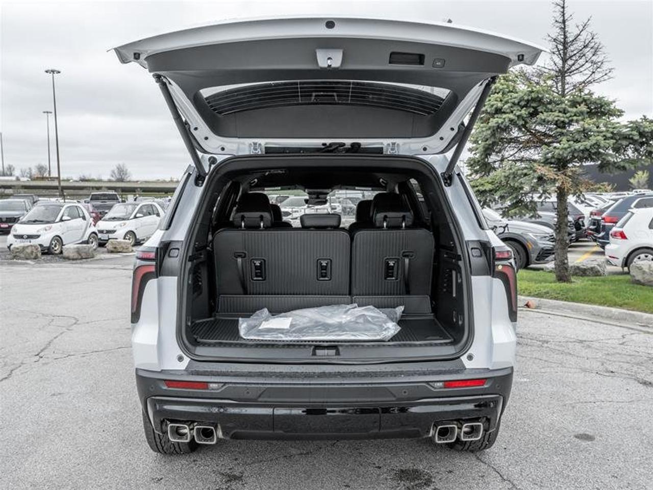 2026 Chevrolet Traverse LT Photo