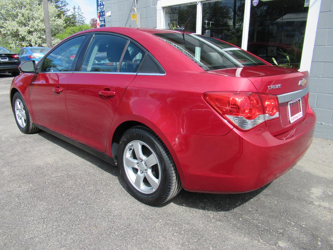 2011 Chevrolet Cruze LT Turbo+ w/1SB Photo2