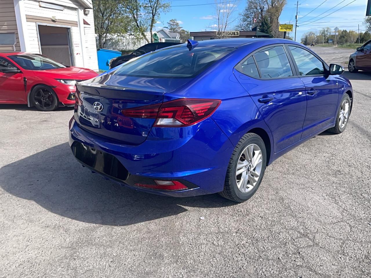 2019 Hyundai Elantra Preferred REBUILT TITLE Photo3
