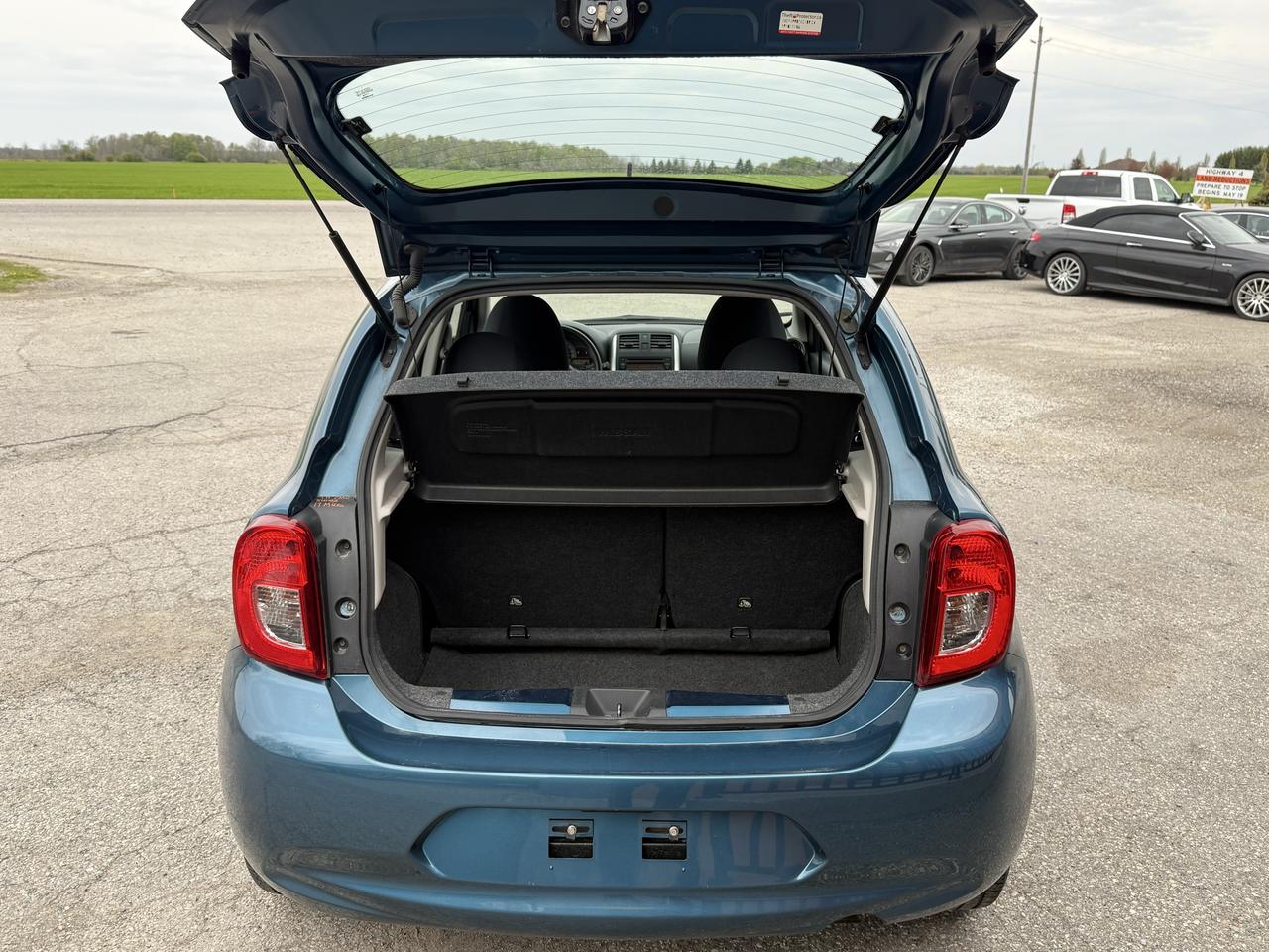 2016 Nissan Micra S | Low KM | Bluetooth | Cruise Control Photo4