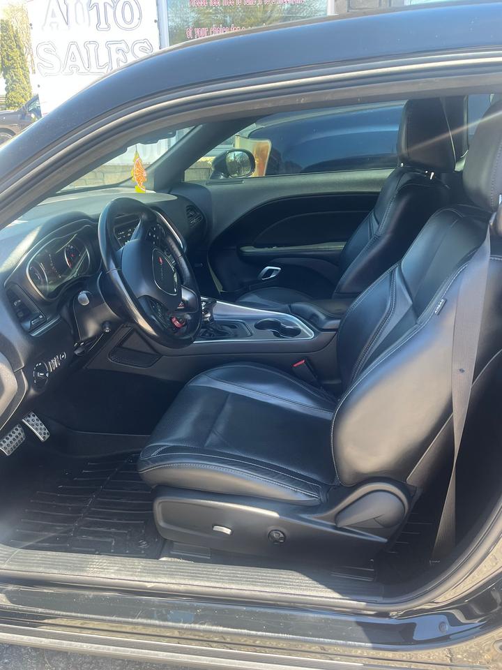 2019 Dodge Challenger SXT AWD 3.6 LTR V6 CERTIFIED Photo4