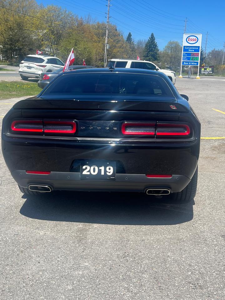 2019 Dodge Challenger SXT AWD 3.6 LTR V6 CERTIFIED Photo3