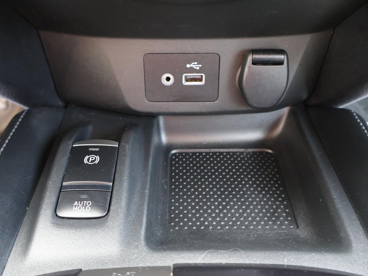 2020 Nissan Rogue Sport Qashqai SL AWD CERTIFIED *ACCIDENT FREE*NISSAN MAINTAIN* CAMERA NAV BLUETOOTH LEATHER HEATED SEATS CRUISE ALLOYS Photo