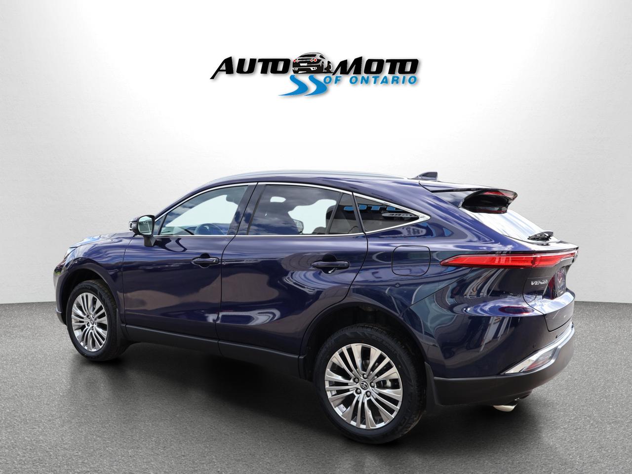 2023 Toyota Venza XLE HYBRID AWD *1 OWNER*TOYOTA MAINTAIN* CAMERA NAV BLUETOOTH LEATHER HEATED SEATS CRUISE ALLOYS Photo