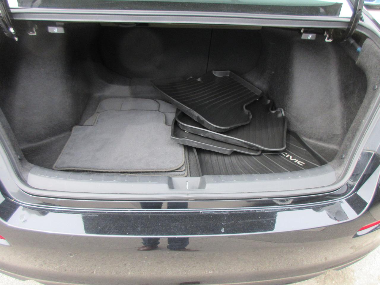 2022 Honda Civic Touring Photo