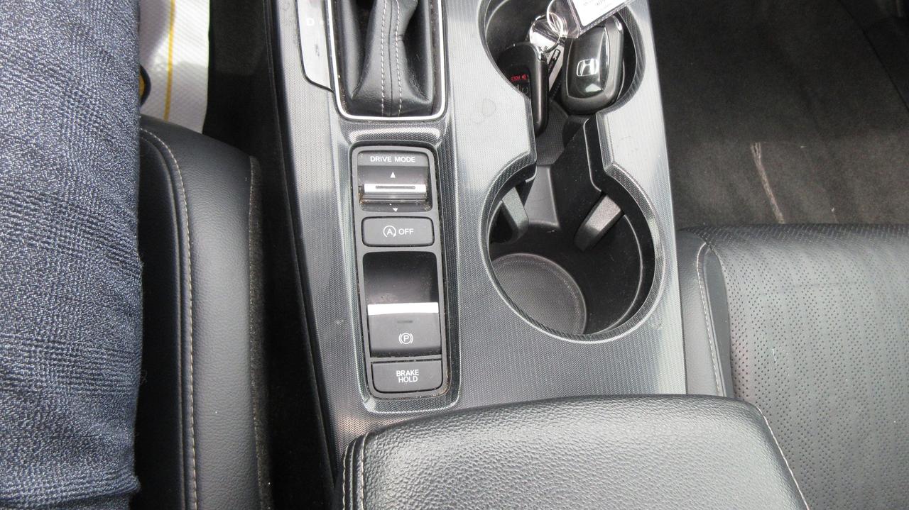 2022 Honda Civic Touring Photo