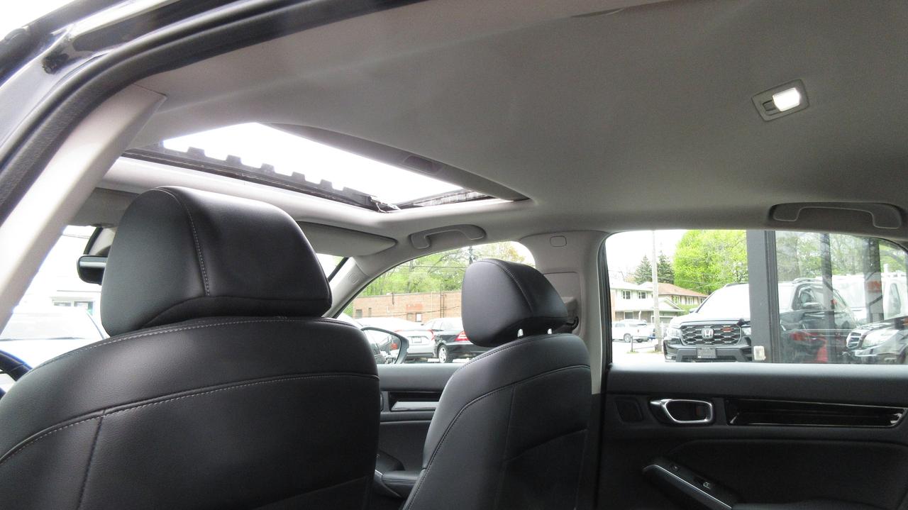 2022 Honda Civic Touring Photo
