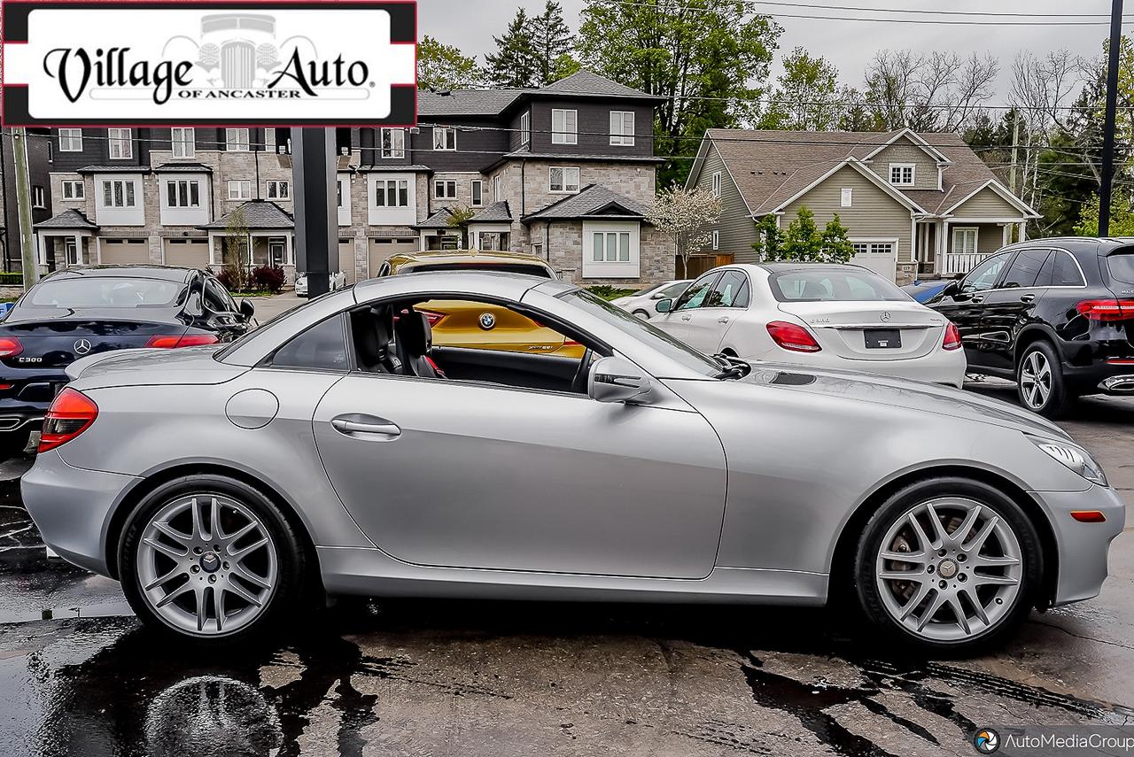 2010 Mercedes-Benz SLK 2dr Roadster SLK 300 Photo