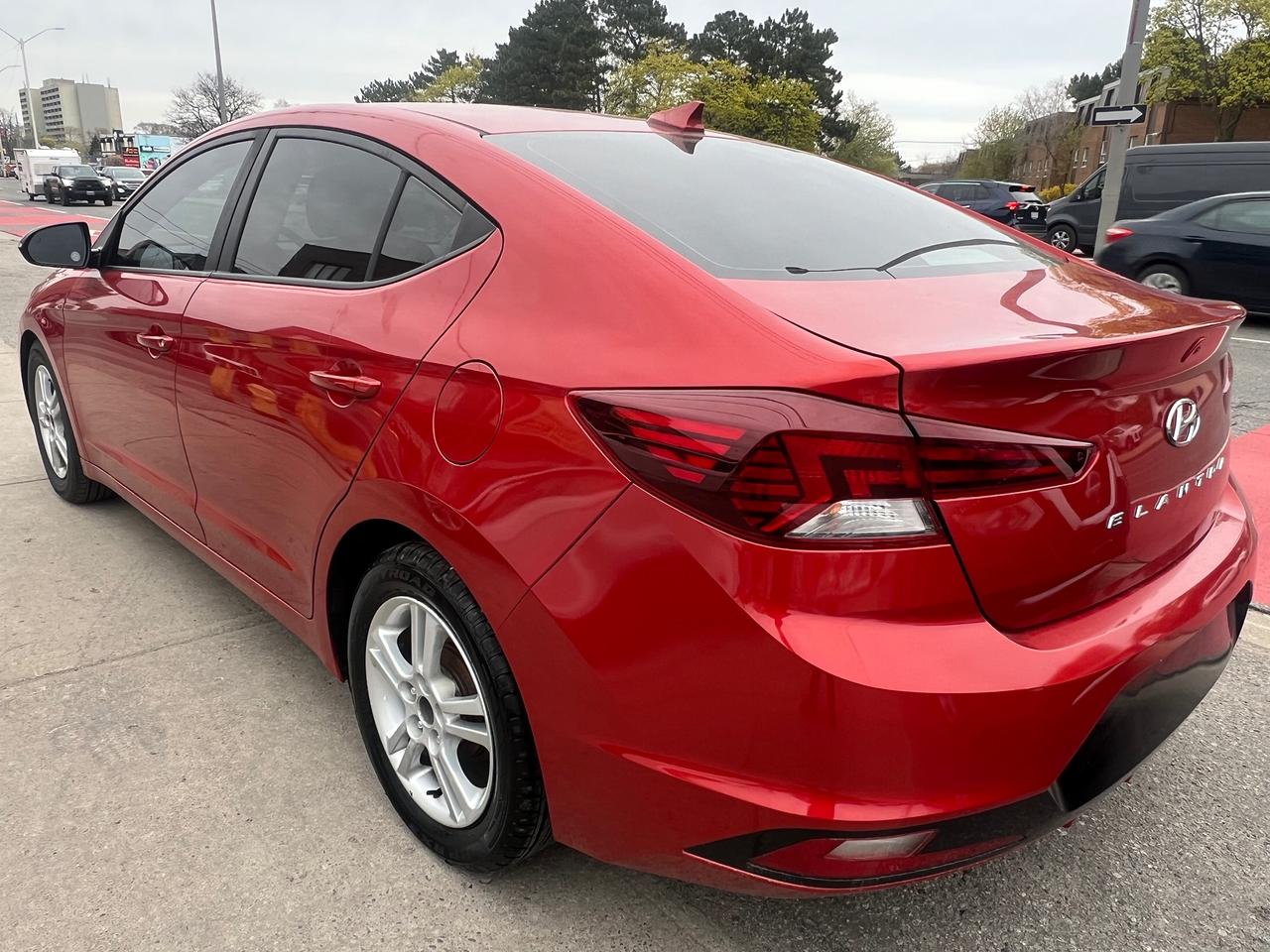 2019 Hyundai Elantra BACK CAM-HEATED SEATS- BLUETOOTH & MORE! Photo4