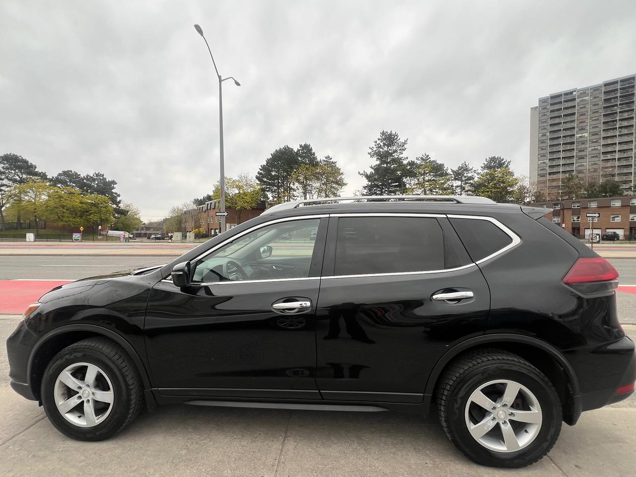 2019 Nissan Rogue BACK CAM- SUNROOF-HEATED SEATS- BLUETOOTH Photo3