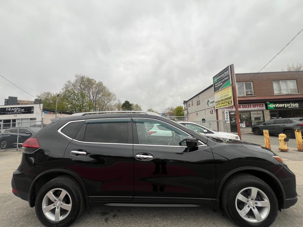 2019 Nissan Rogue BACK CAM- SUNROOF-HEATED SEATS- BLUETOOTH Photo