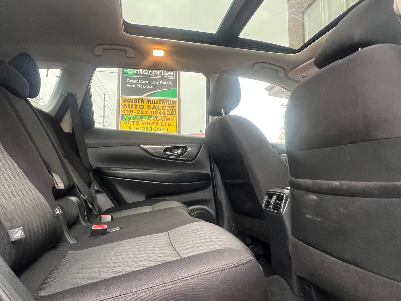 2019 Nissan Rogue BACK CAM- SUNROOF-HEATED SEATS- BLUETOOTH Photo