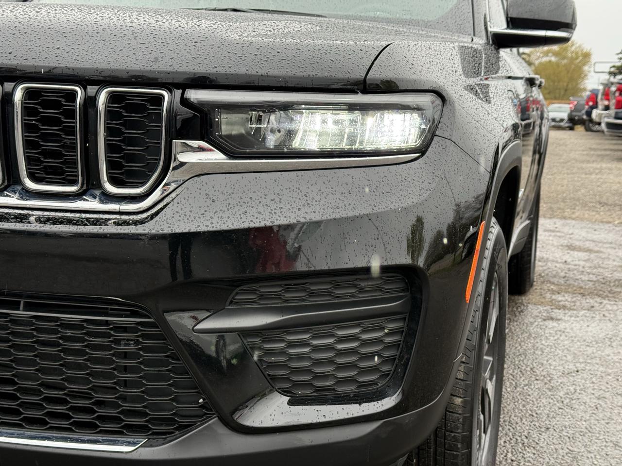 2025 Jeep Grand Cherokee 4X4 Photo