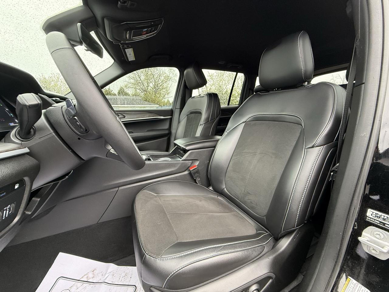 2025 Jeep Grand Cherokee 4X4 Photo
