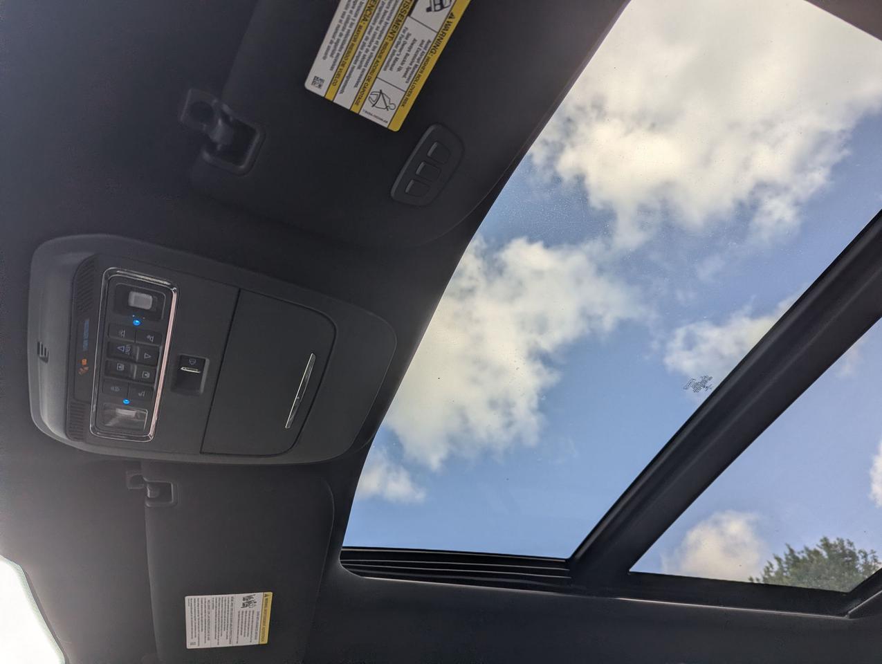 2022 Ford F-150 Lariat 4WD SuperCrew 5.5' Box Photo