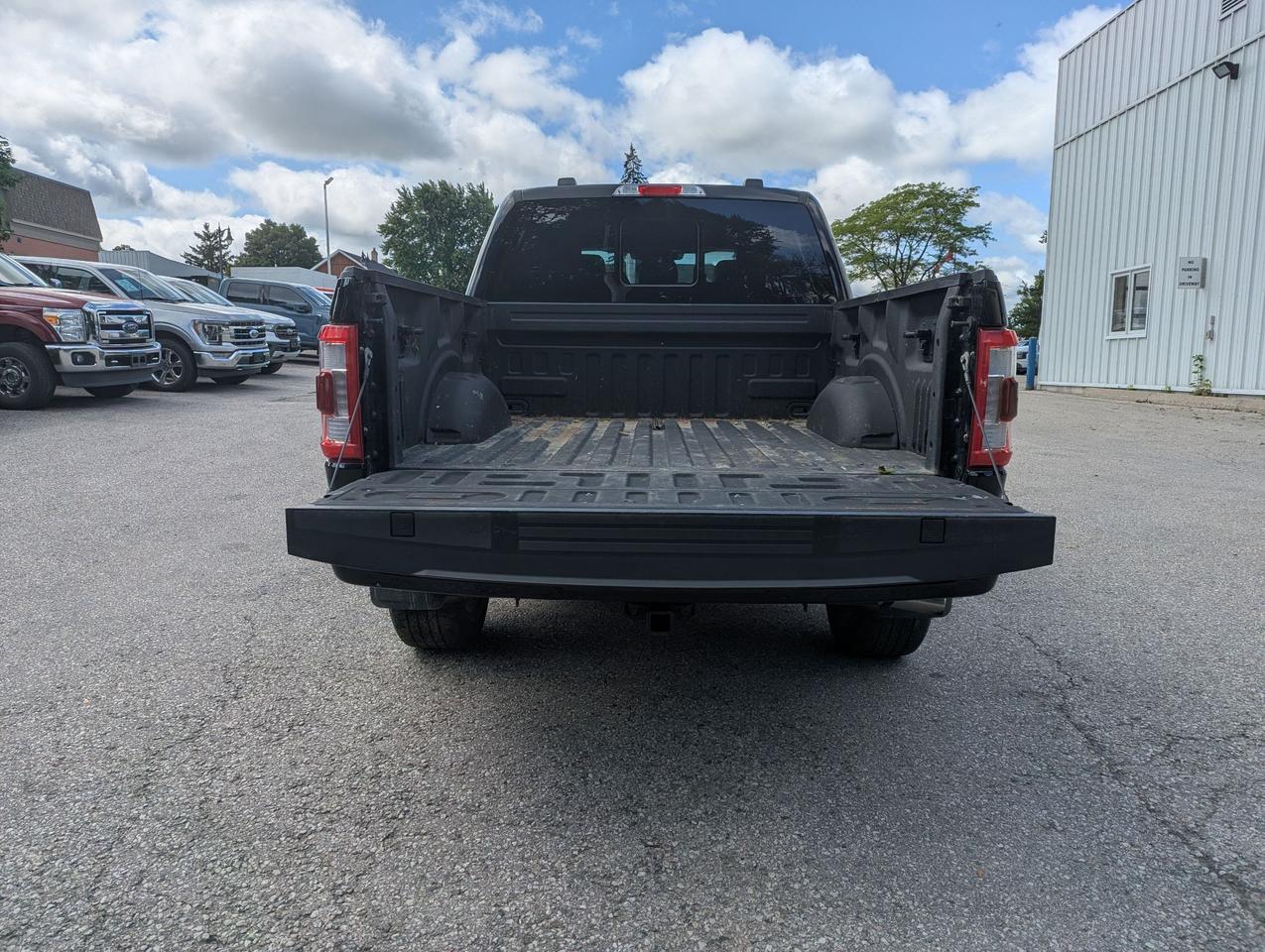 2022 Ford F-150 Lariat 4WD SuperCrew 5.5' Box Photo