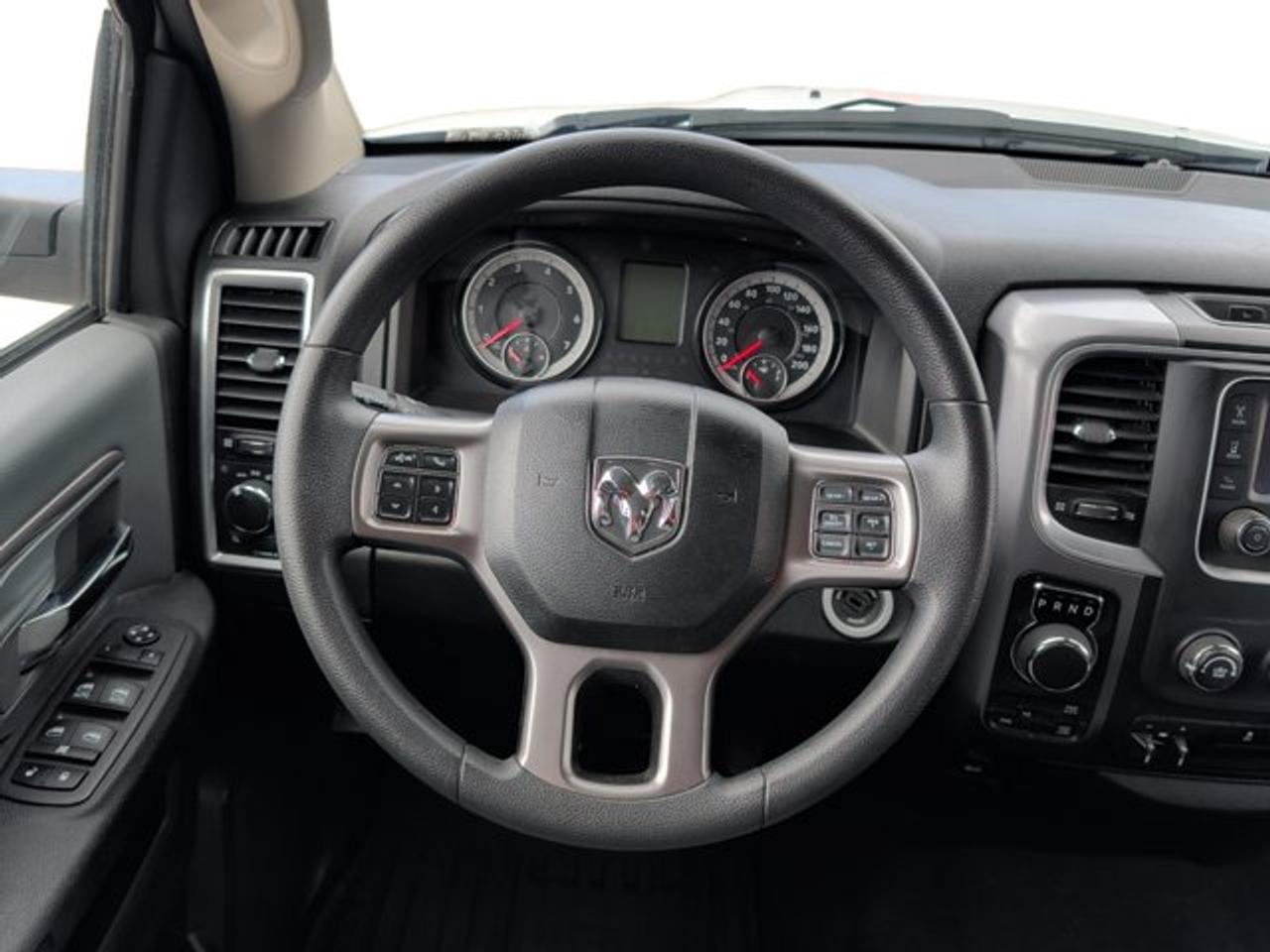 2023 RAM 1500 Classic SLT - Photo #15