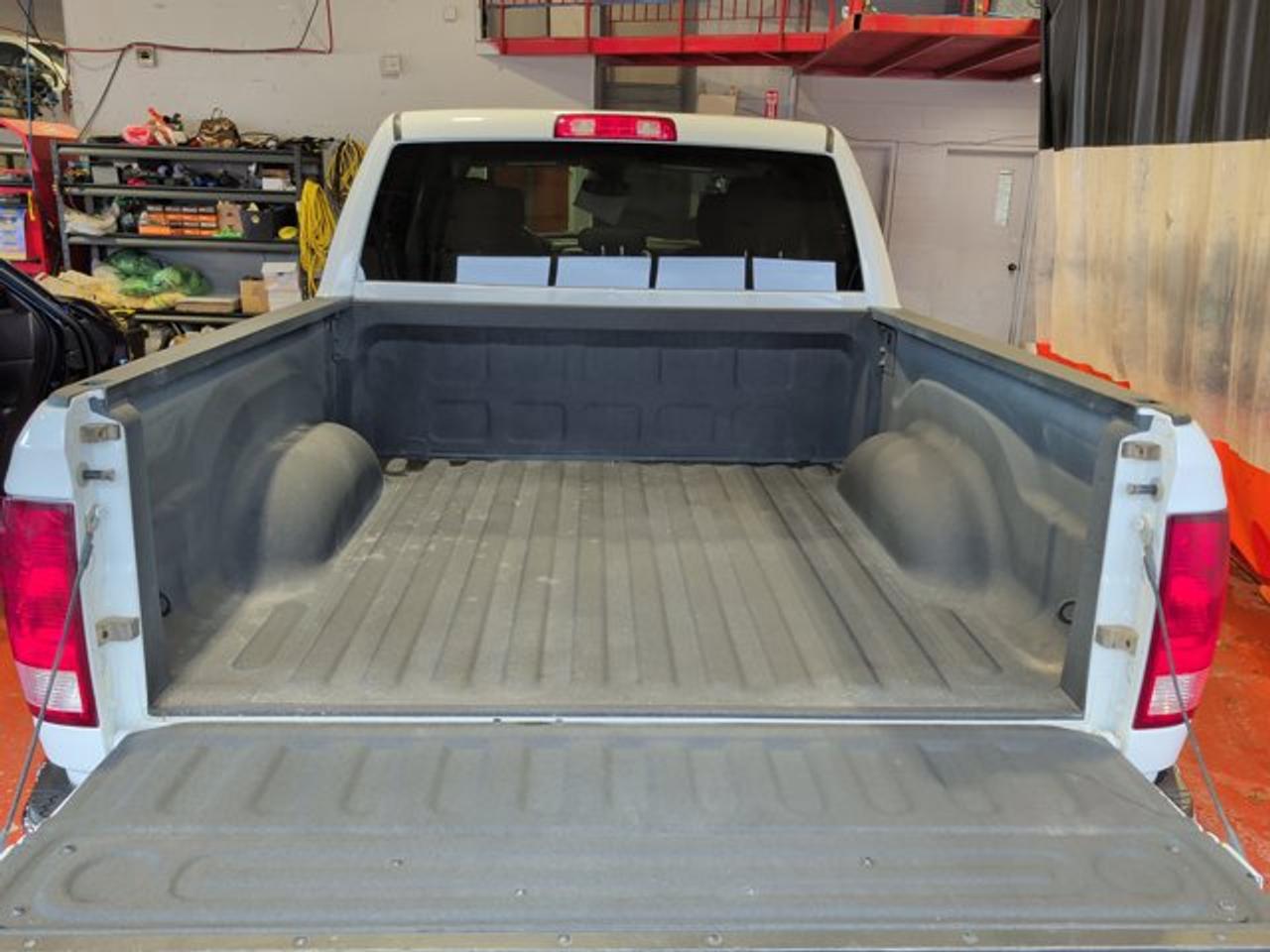 2023 RAM 1500 Classic SLT - Photo #17