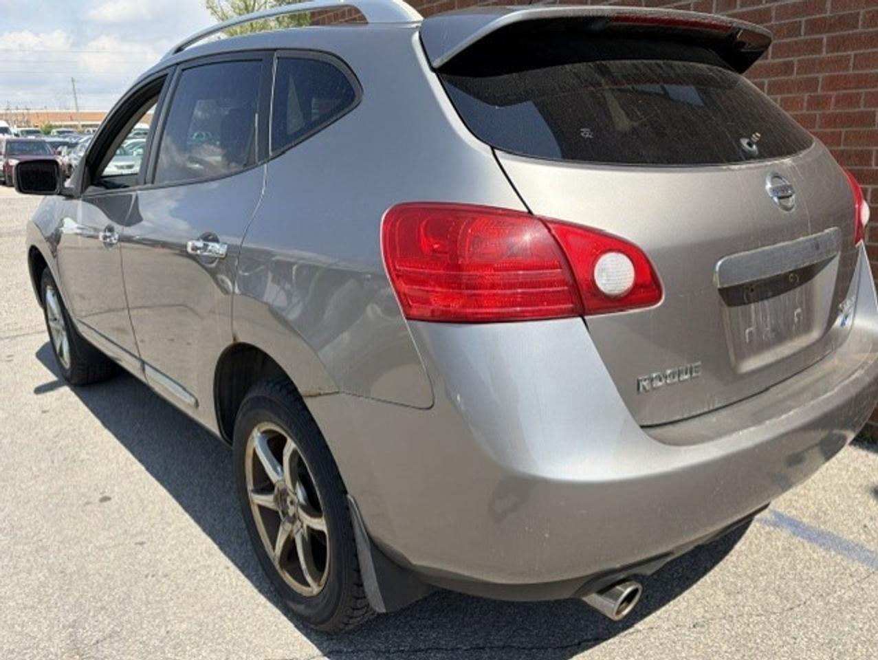 2011 Nissan Rogue AWD 4dr SV Photo