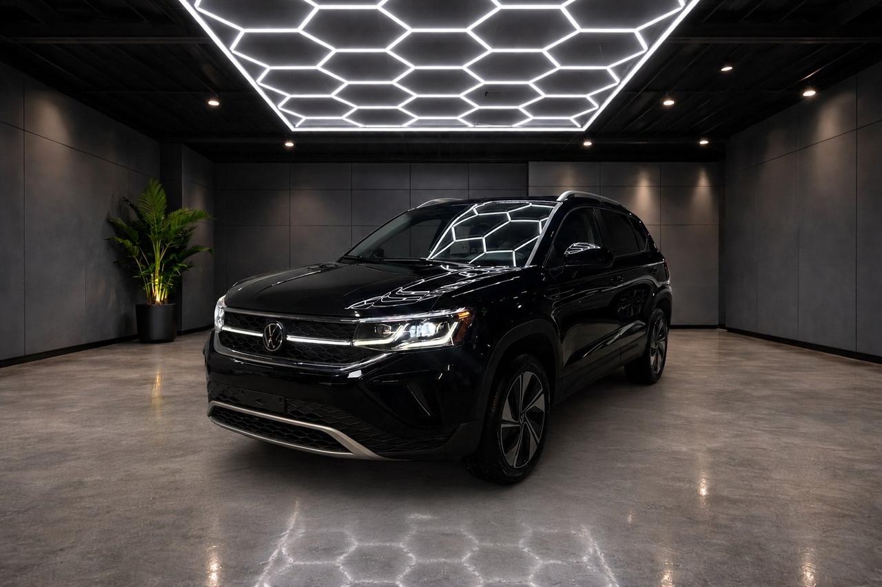 2024 Volkswagen Taos Highline 4MOTION Photo2