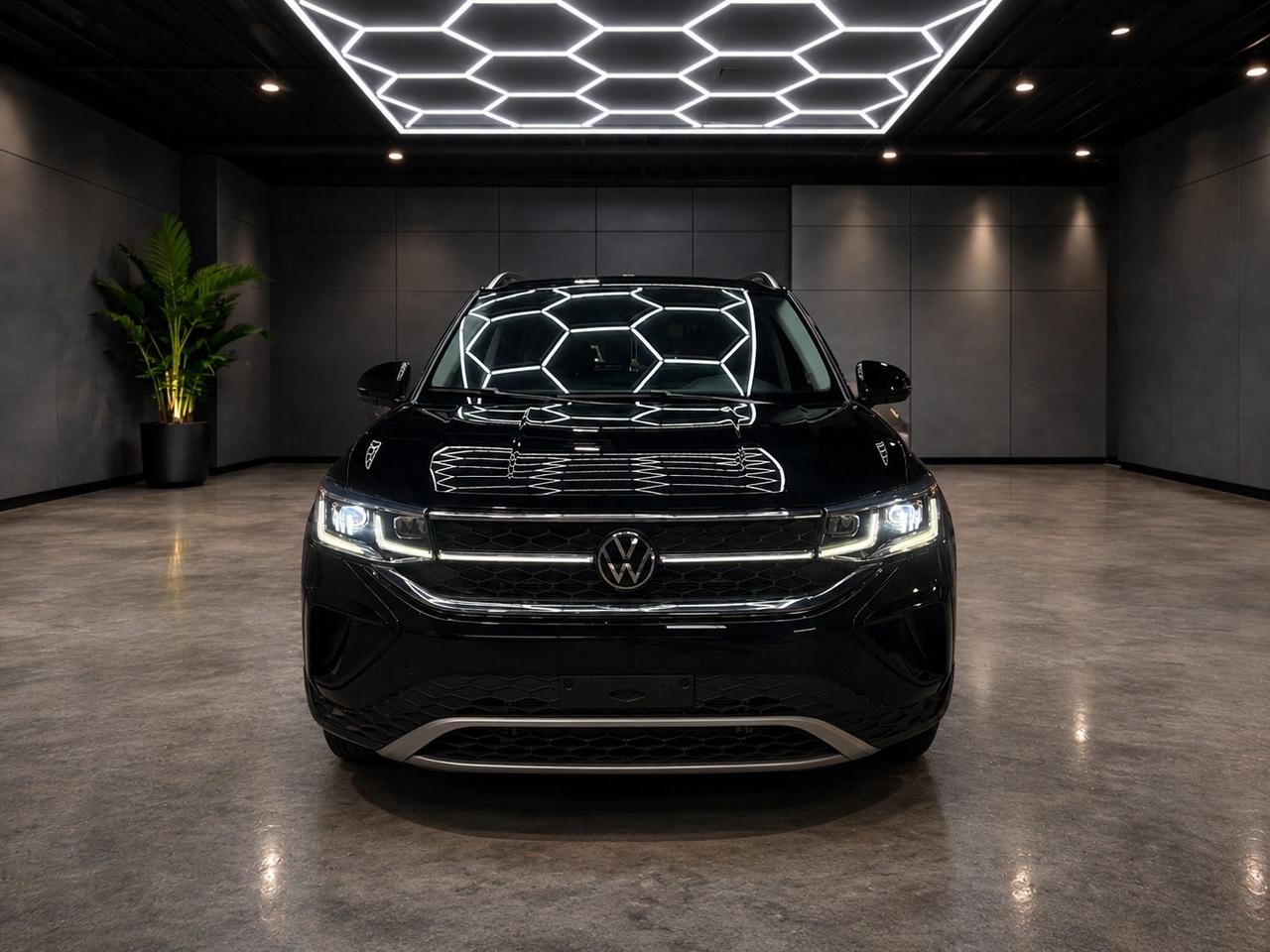 2024 Volkswagen Taos Highline 4MOTION Photo