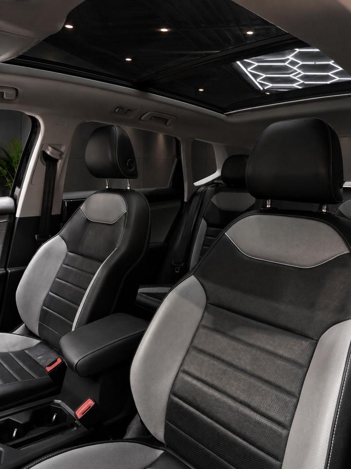 2024 Volkswagen Taos Highline 4MOTION Photo