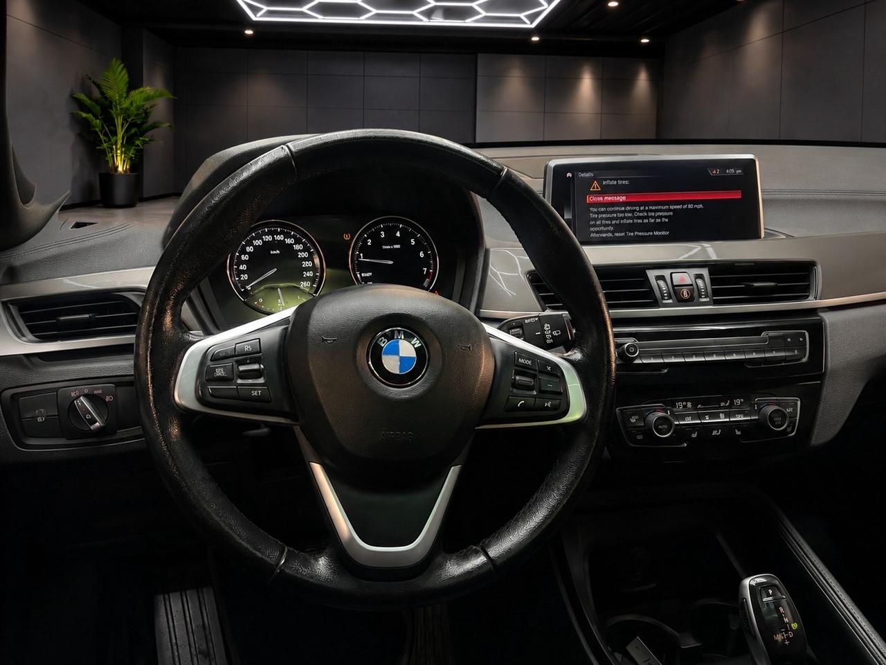 2021 BMW X1 xDrive28i Photo4