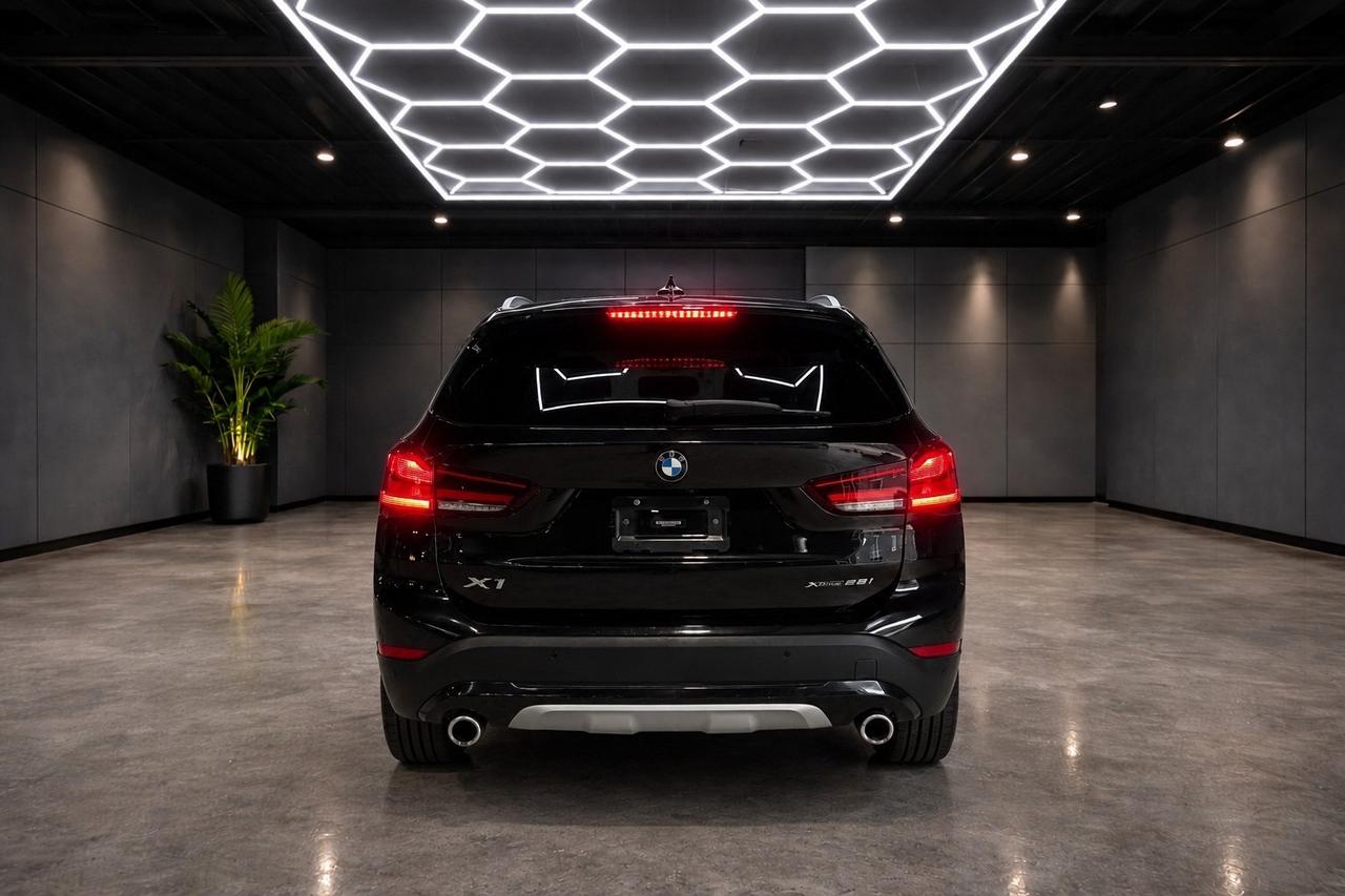 2021 BMW X1 xDrive28i Photo