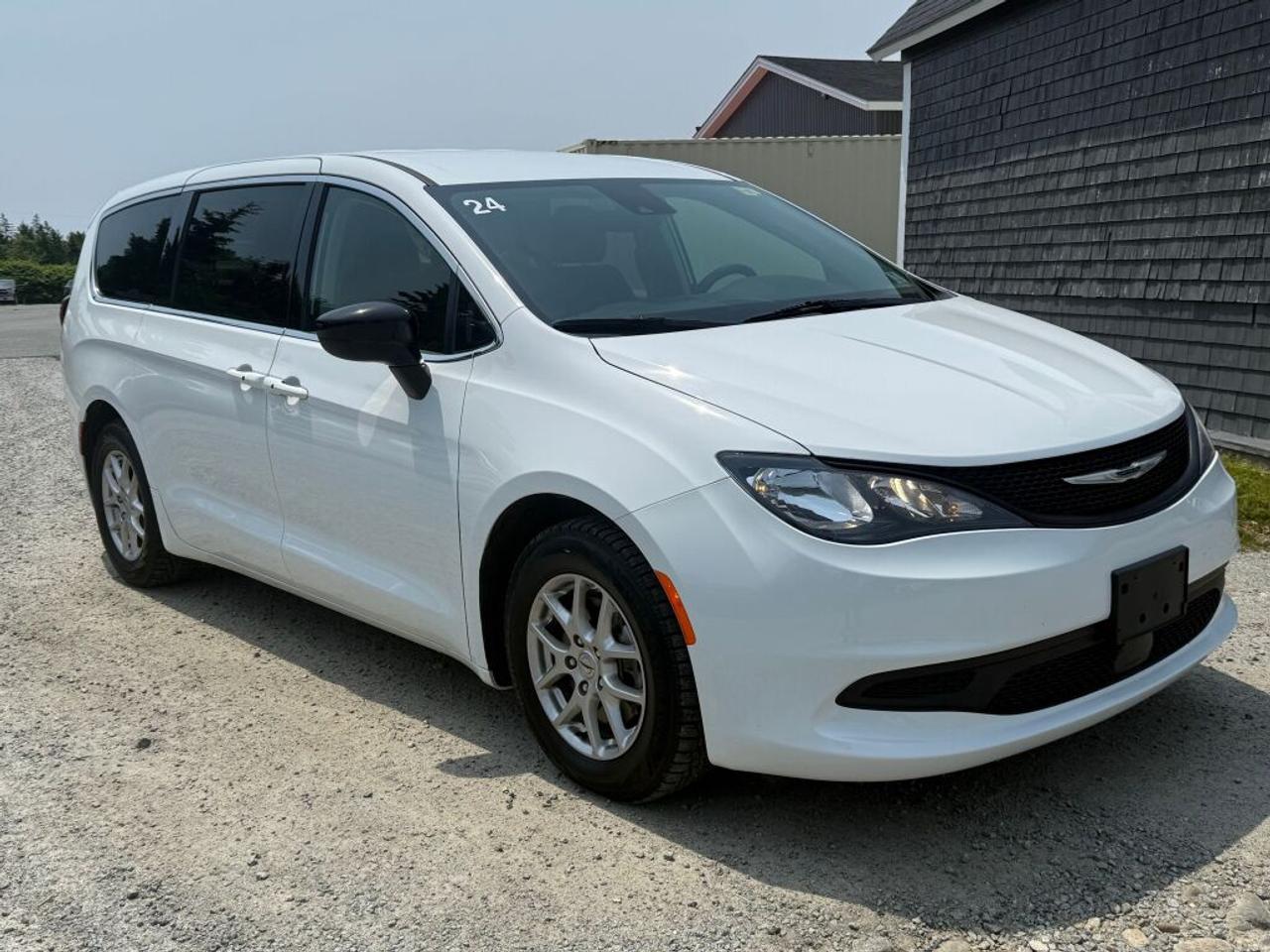 2024 Chrysler GR CARAVAN 1 Photo2