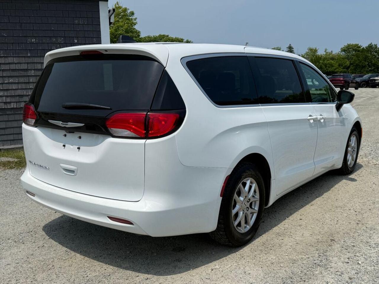 2024 Chrysler GR CARAVAN 1 Photo