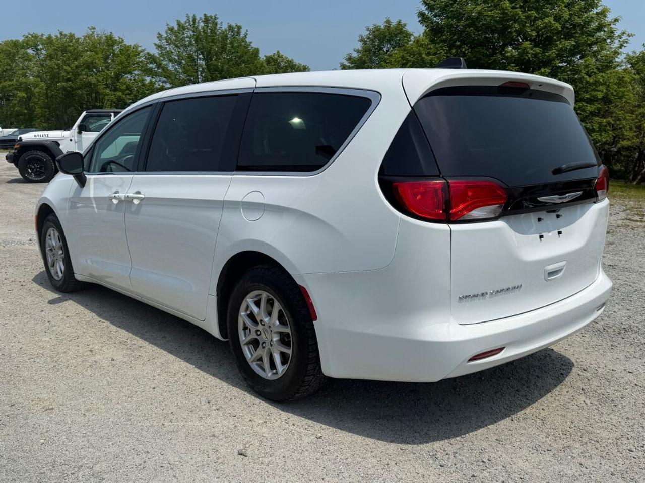 2024 Dodge Grand Caravan SXT Photo