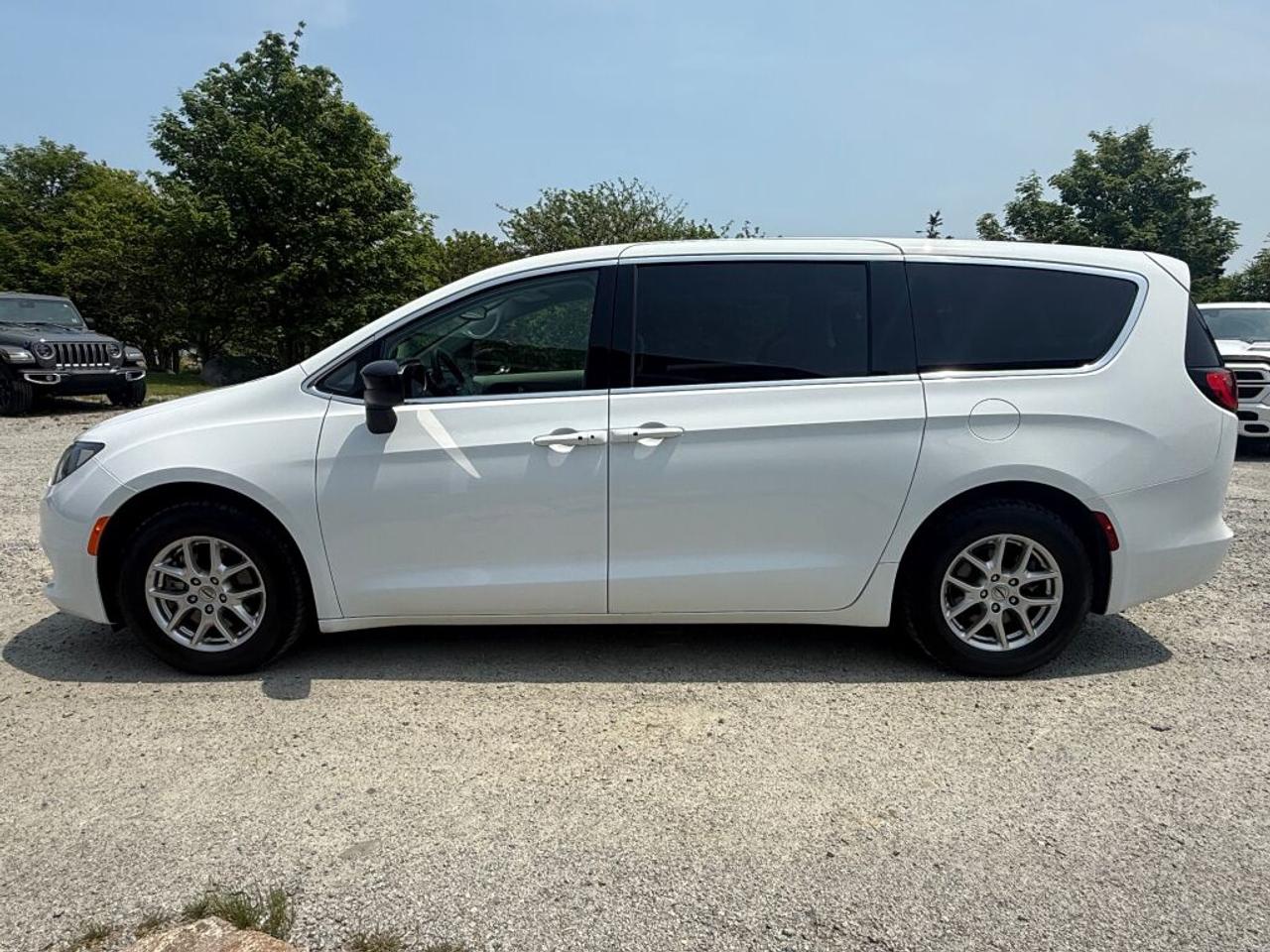 2024 Dodge Grand Caravan SXT Photo