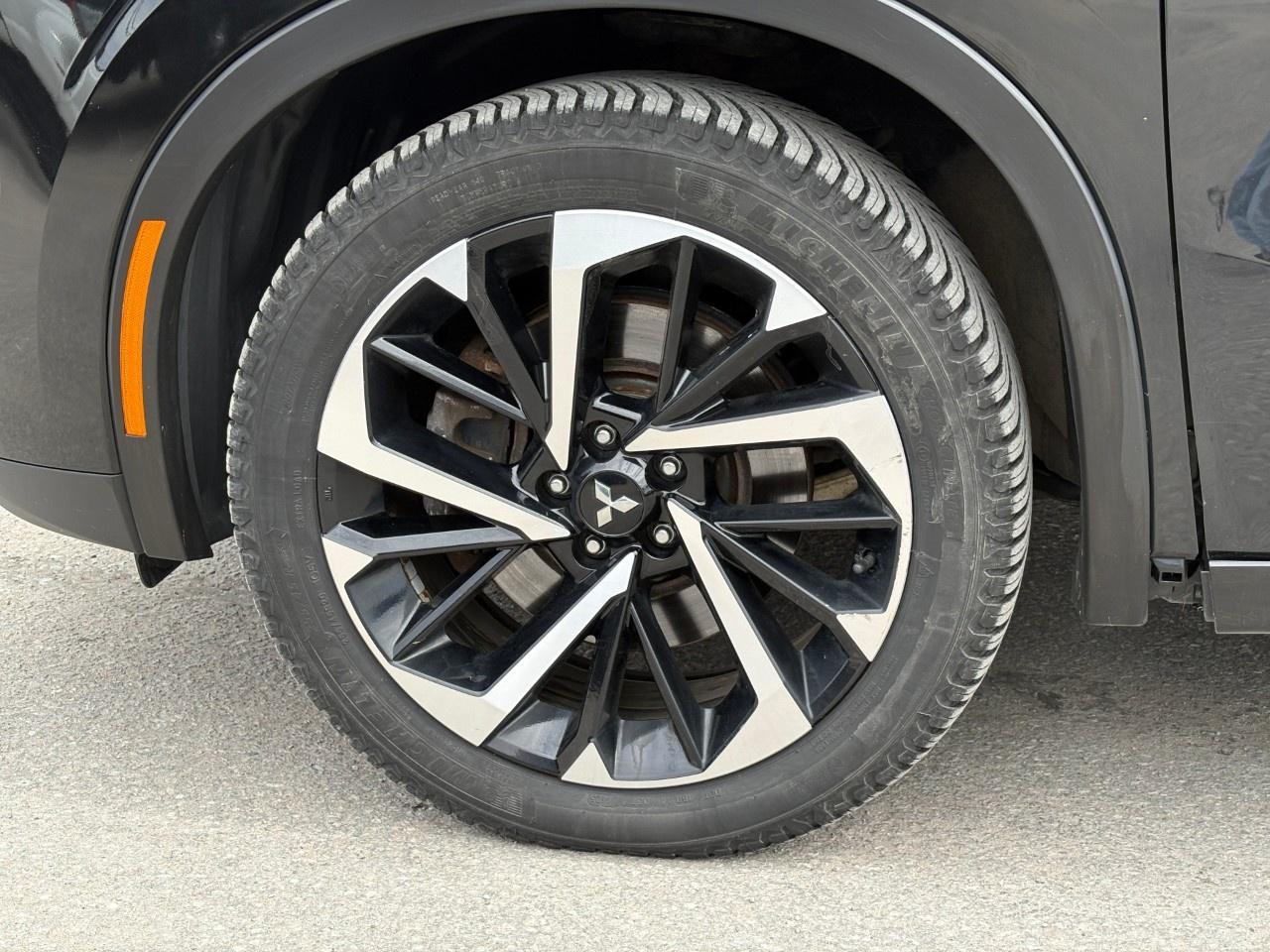 2022 Mitsubishi Outlander  Photo