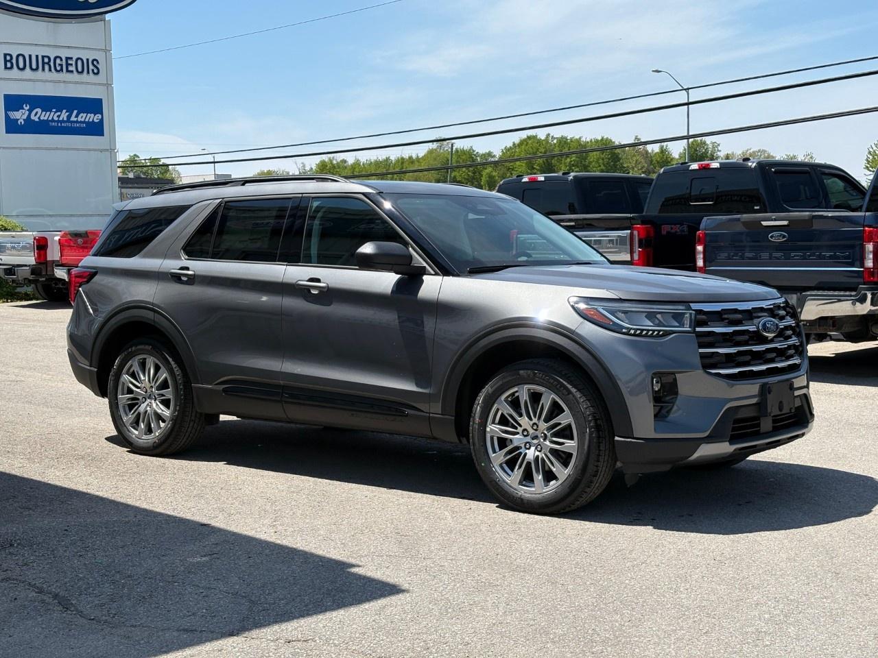 2026 Ford Explorer Active w/200A Pkg 4WD Photo