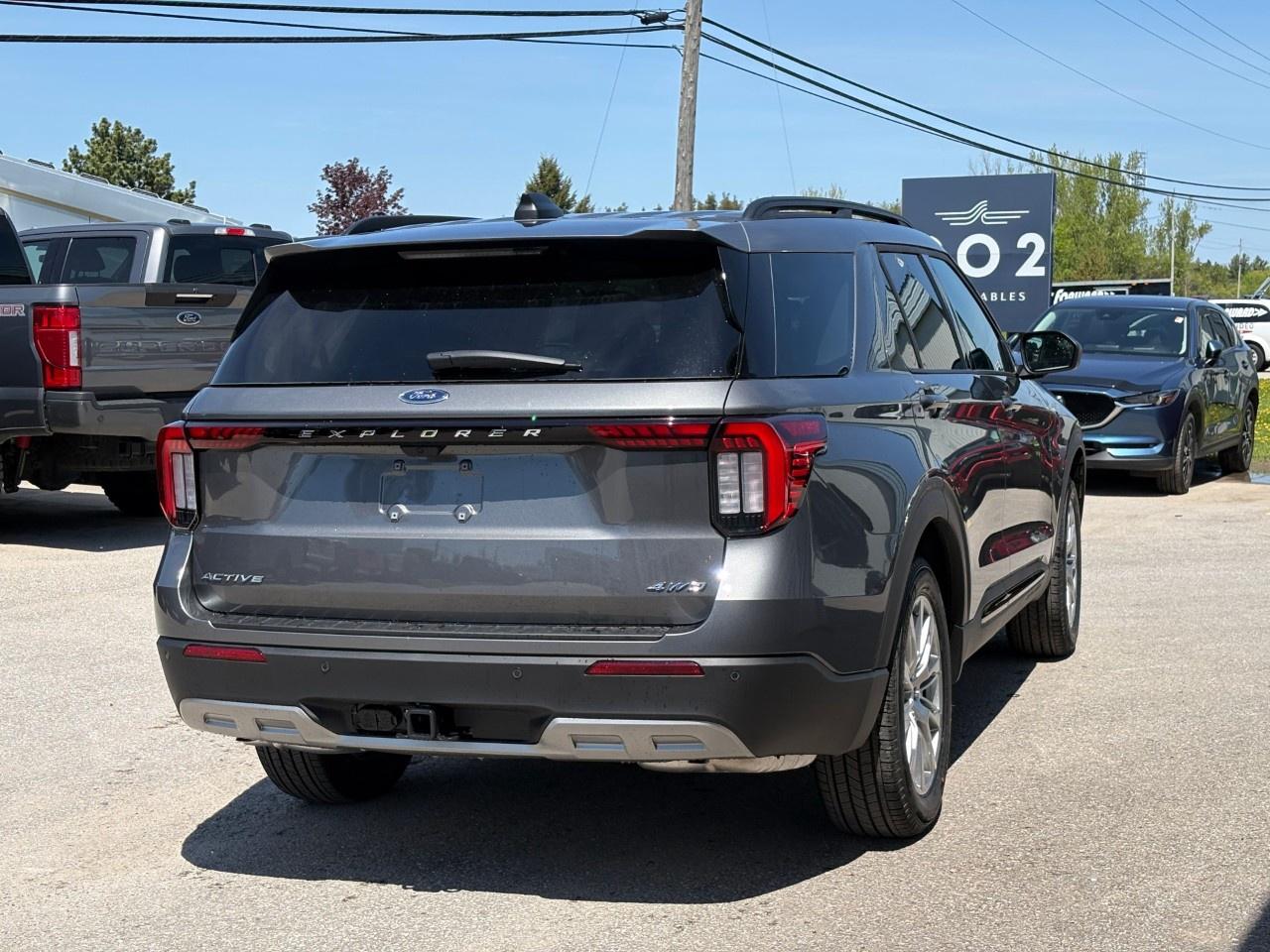 2026 Ford Explorer Active w/200A Pkg 4WD Photo
