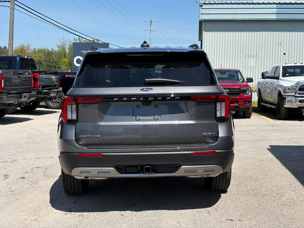 2026 Ford Explorer Active w/200A Pkg 4WD Photo
