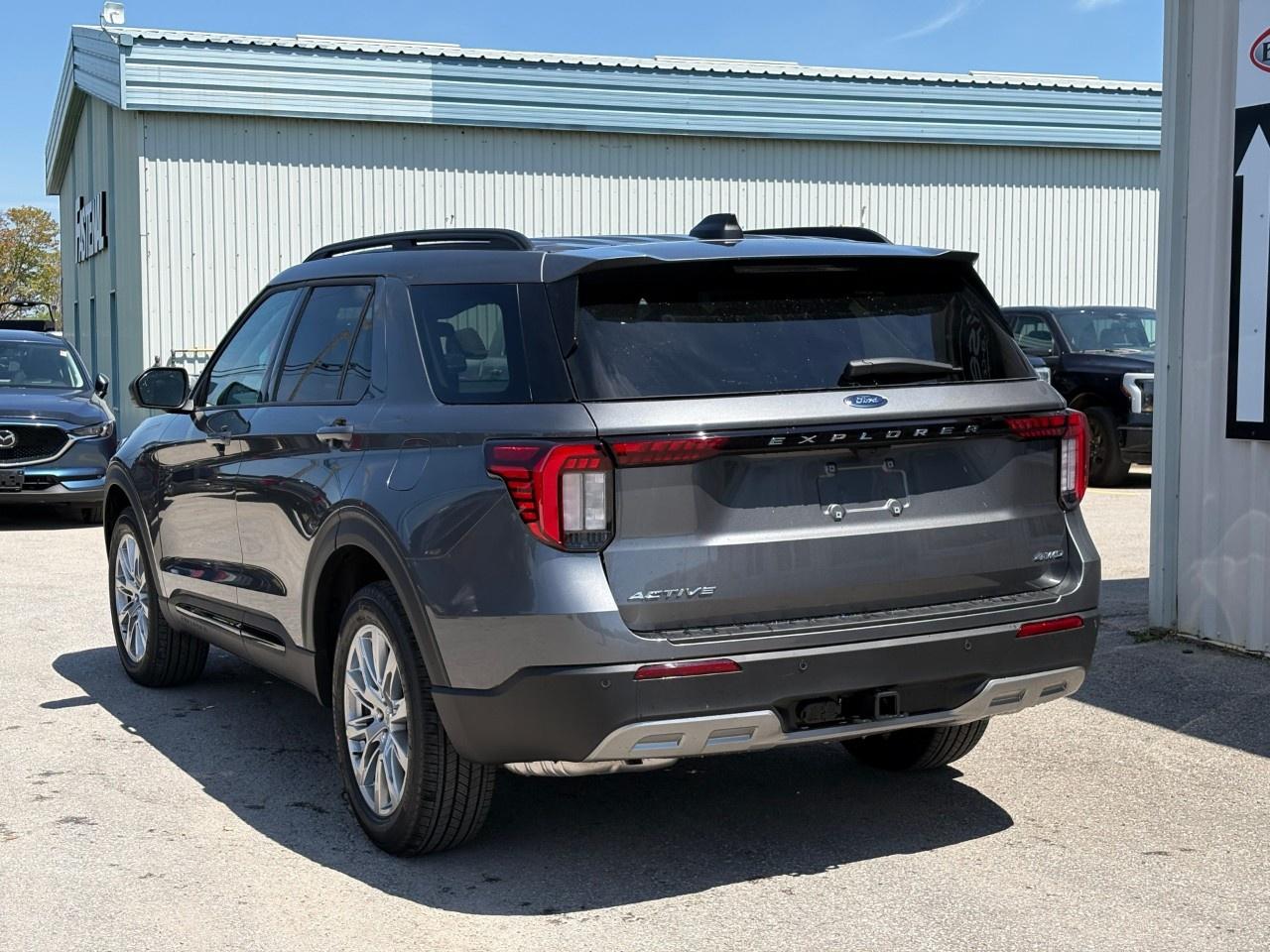 2026 Ford Explorer Active w/200A Pkg 4WD Photo