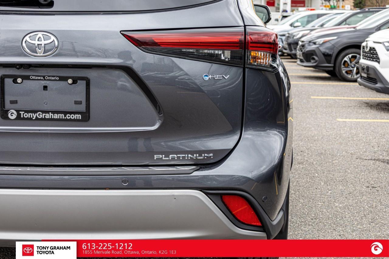 2025 Toyota Highlander HYBRID Limited Platinum Package Photo