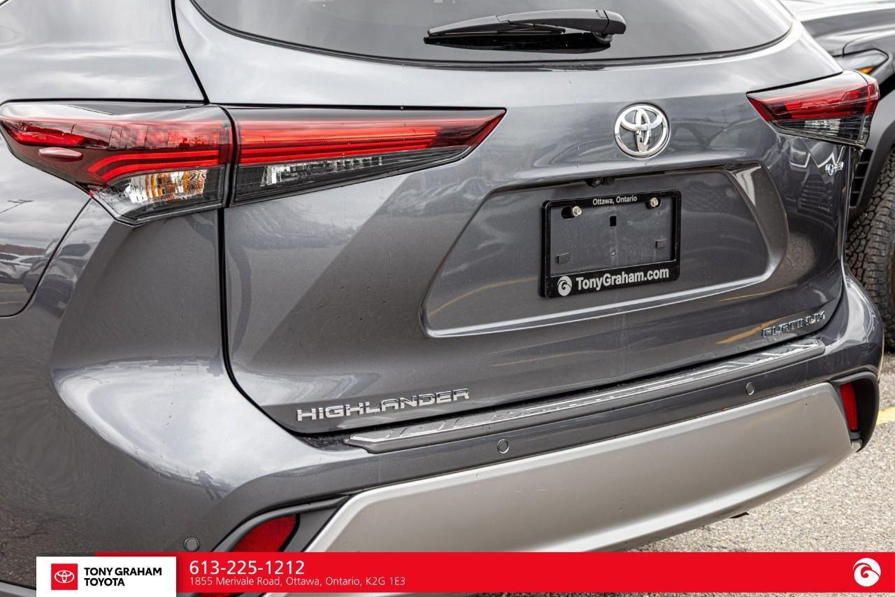 2025 Toyota Highlander HYBRID Limited Platinum Package Photo