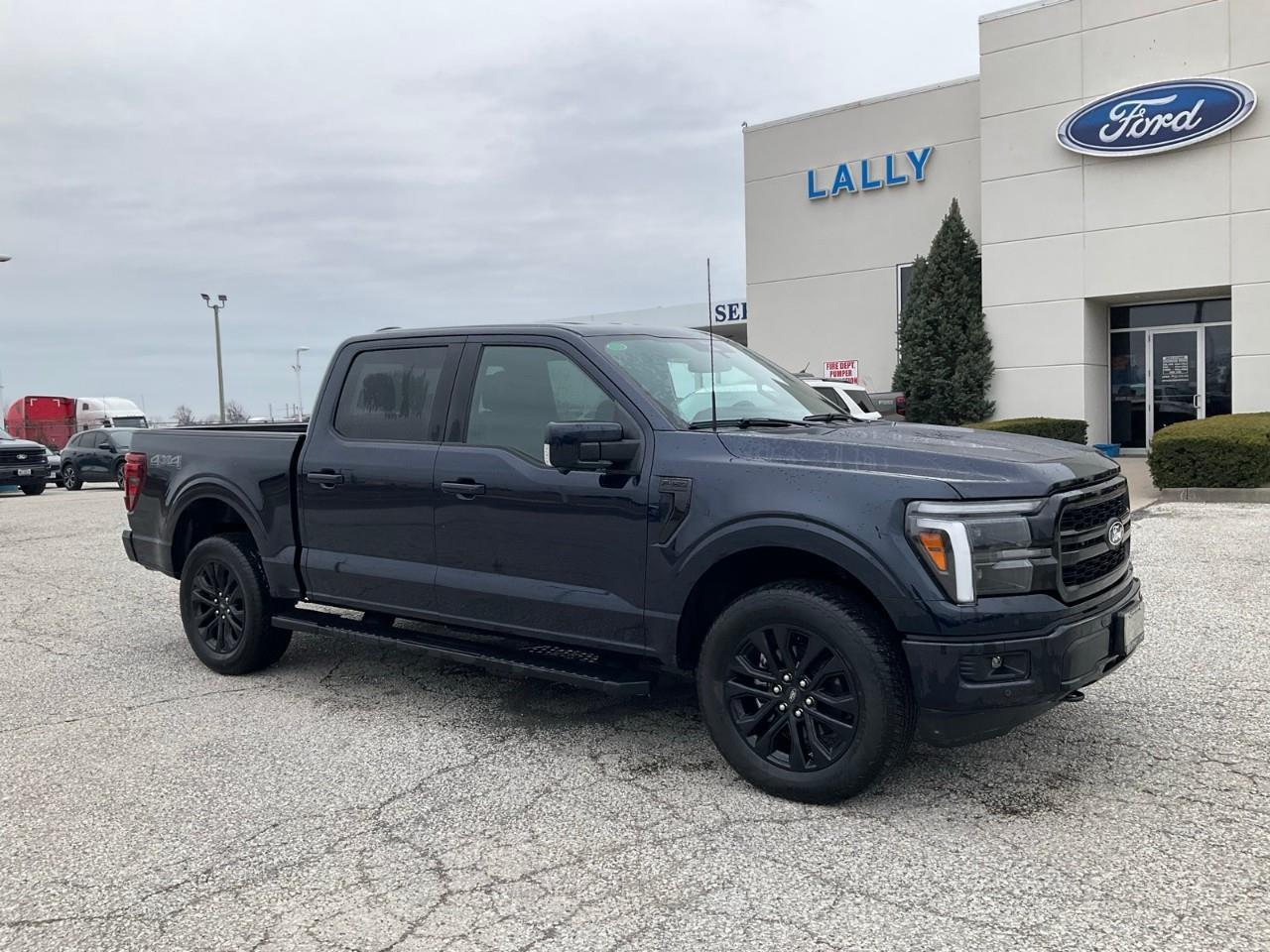 2025 Ford F-150 Lariat 502A, 3.5 L V6,LARIAT BLACK PK AND LOADS MORE. Photo