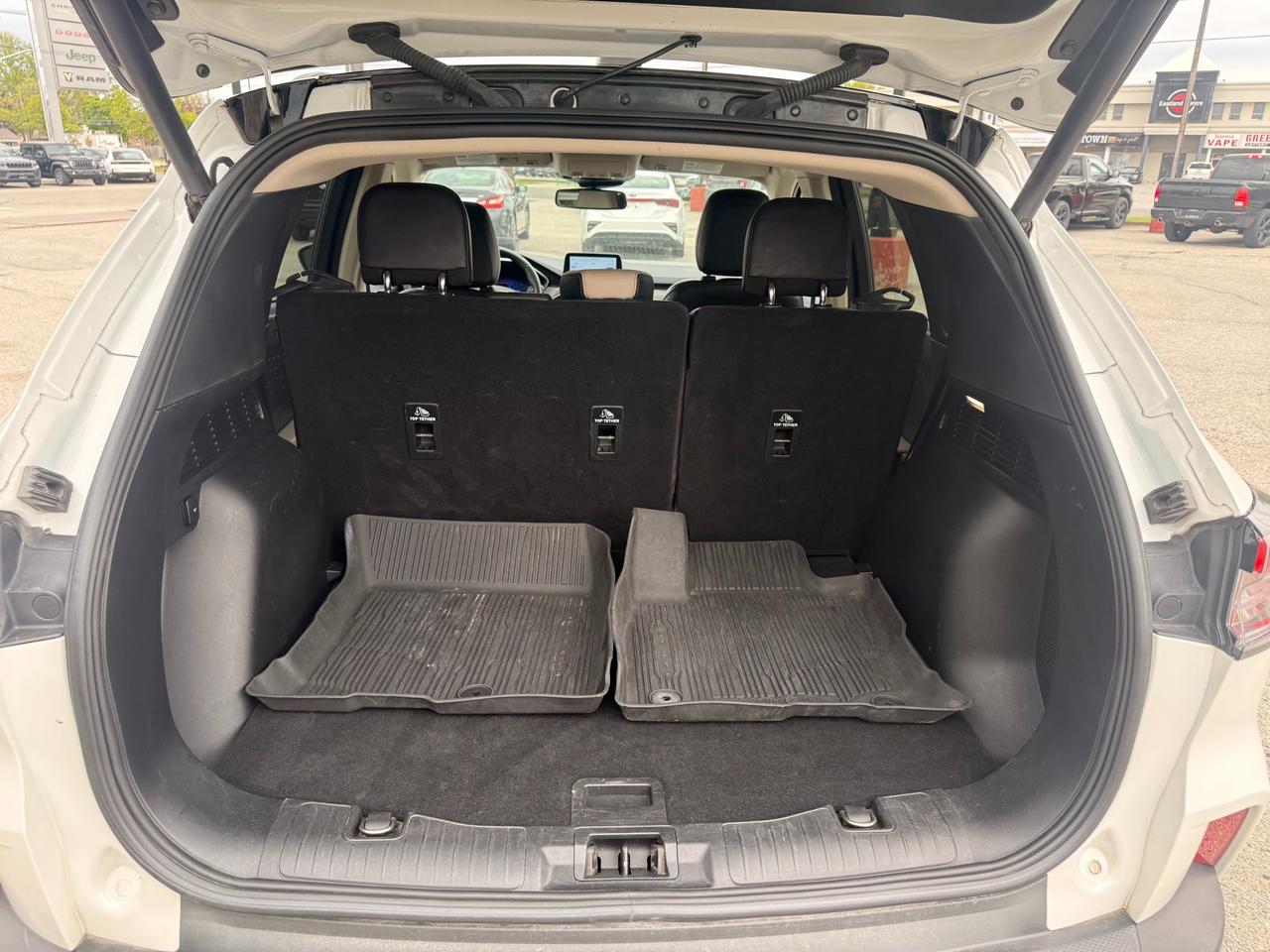 2020 Ford Escape Titanium Photo