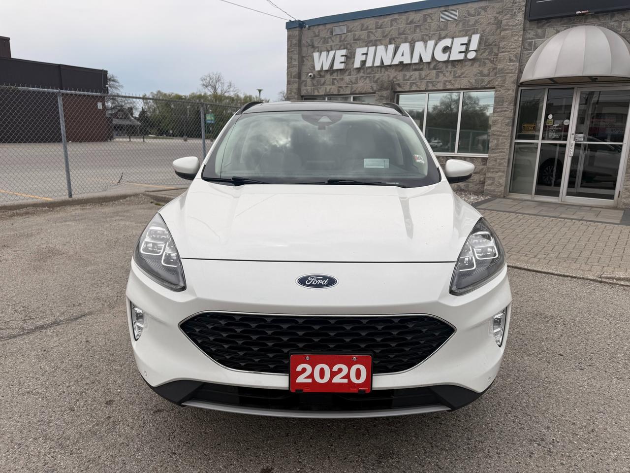 2020 Ford Escape Titanium Photo