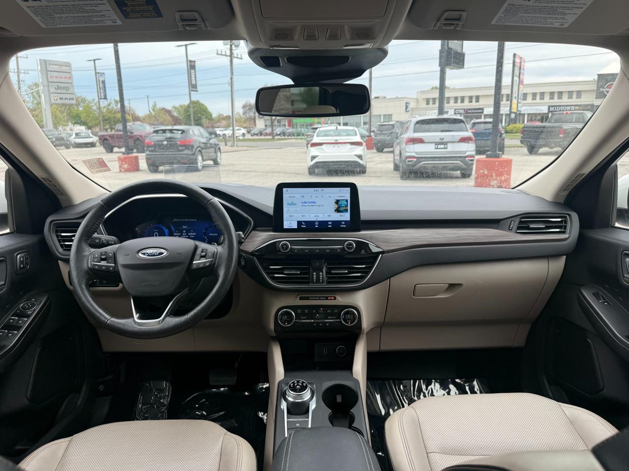 2020 Ford Escape Titanium Photo
