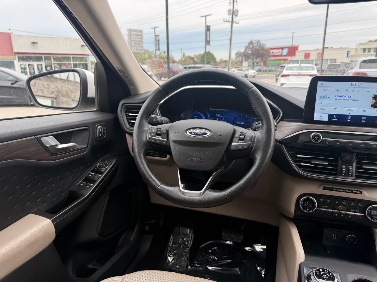 2020 Ford Escape Titanium Photo