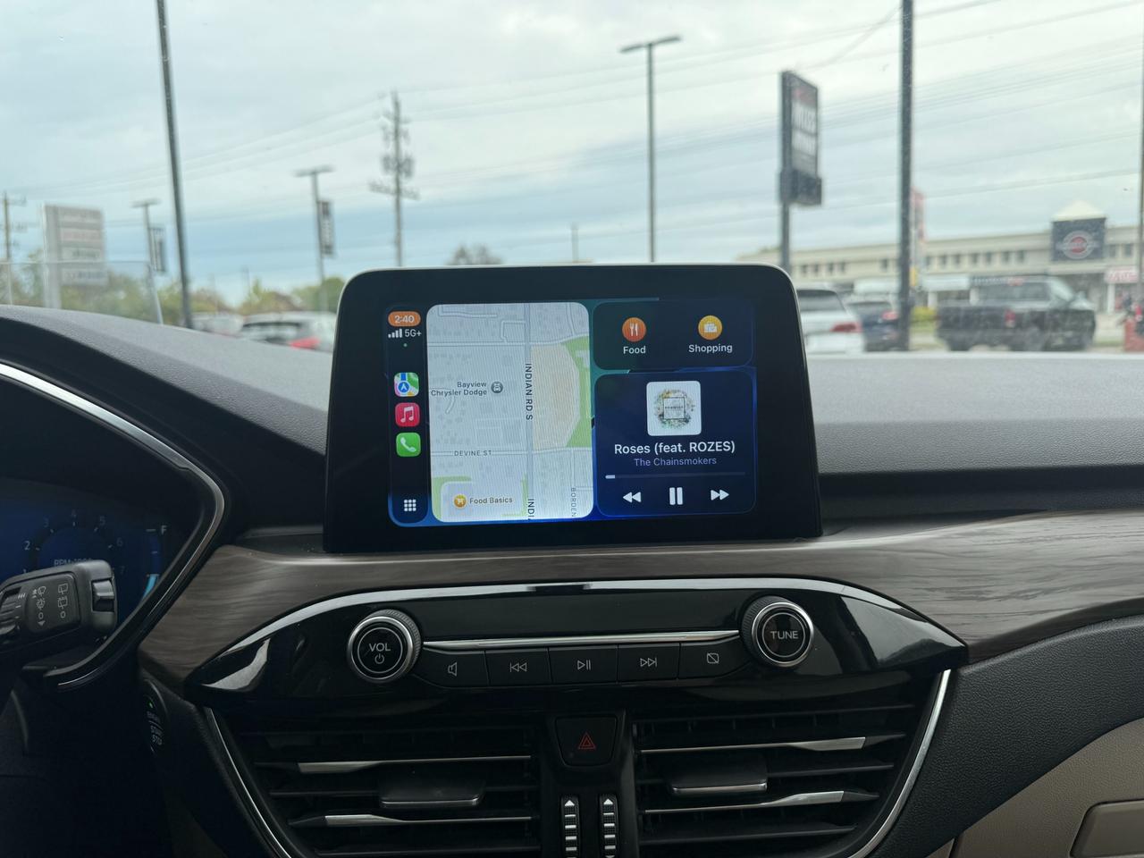 2020 Ford Escape Titanium Photo