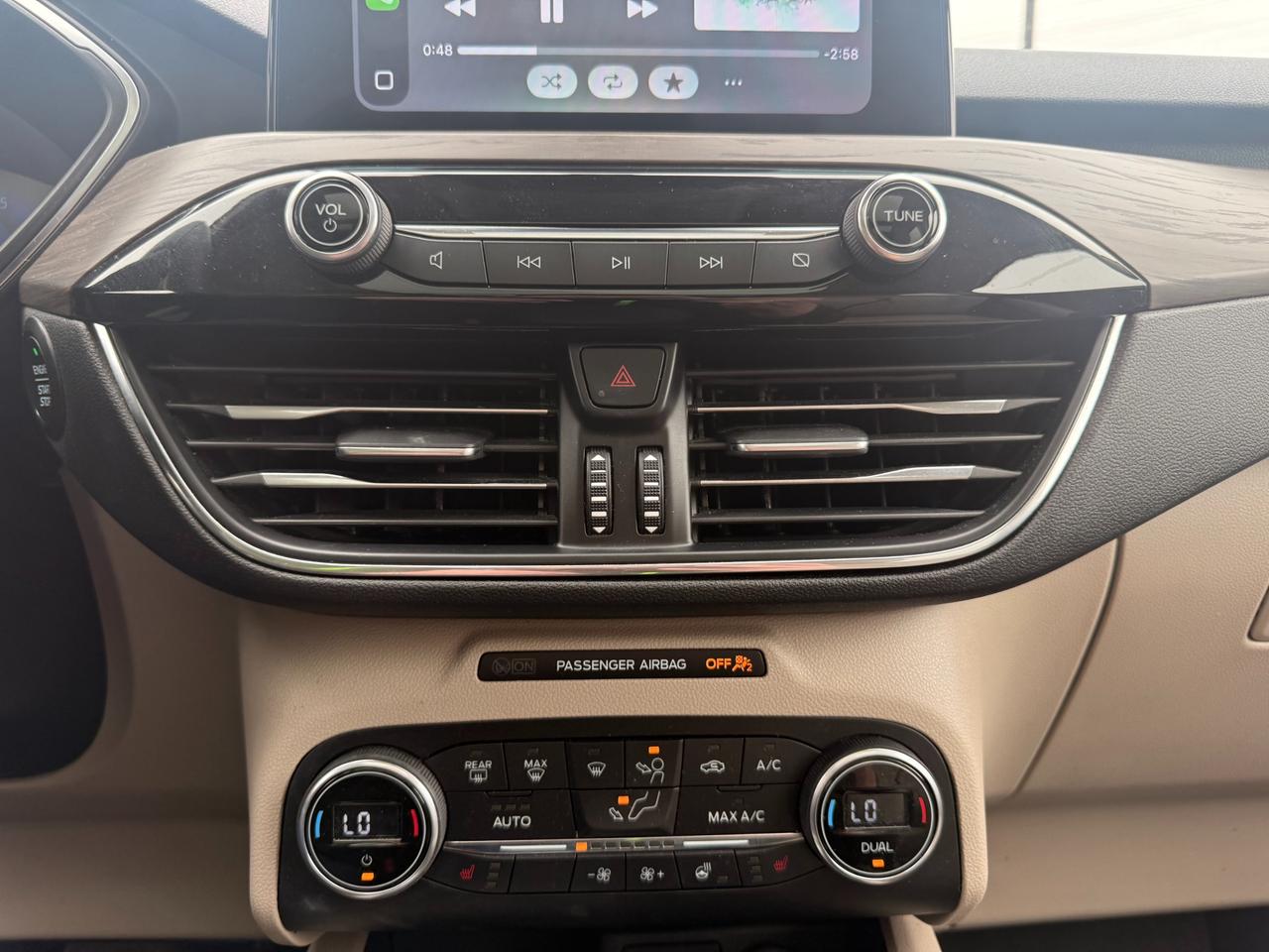 2020 Ford Escape Titanium Photo